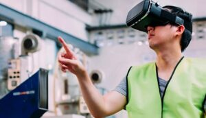 Man using VR headset manufacturing